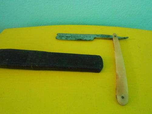 Antique B Worth and Sons razor with bone handle and box